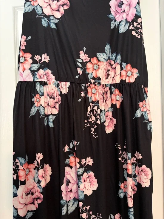 Sleeveless Black Maxi Dress with Pink Floral Print - Picture 2 of 4